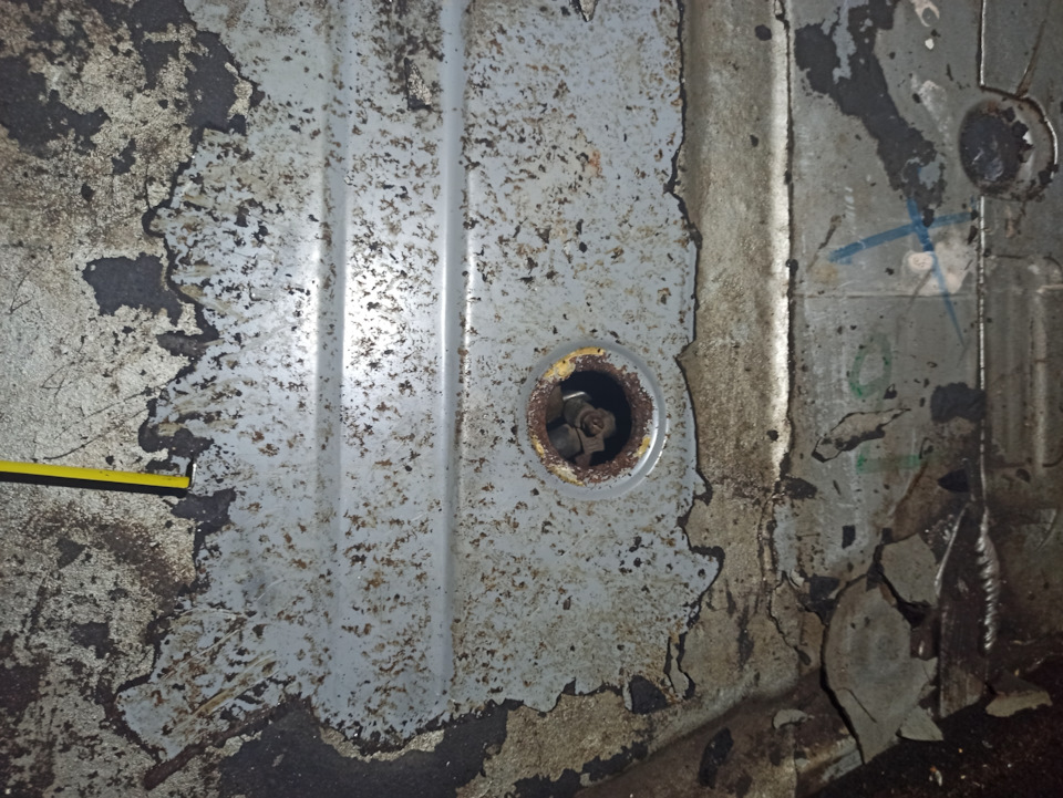 Не работает бензонасос Скорпио. Скорпио не заводится. Нет питания на ...