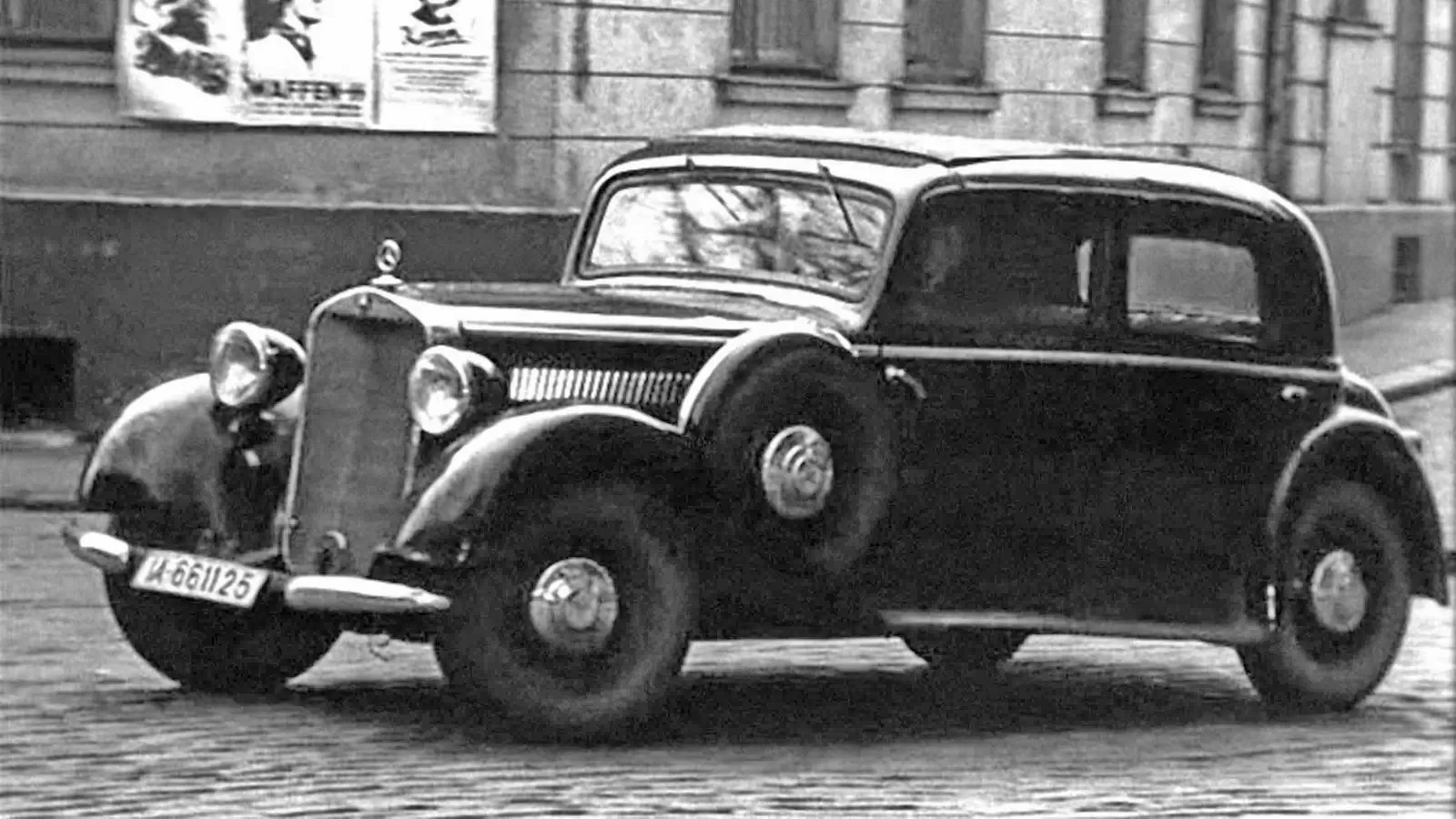 Машина 17. Mercedes-Benz 230 w143. Mercedes-Benz 230 w143 семнадцать мгновений весны. Мерседес Штирлица Mercedes-Benz 230 w143. 17 Мгновений весны машина Штирлица.