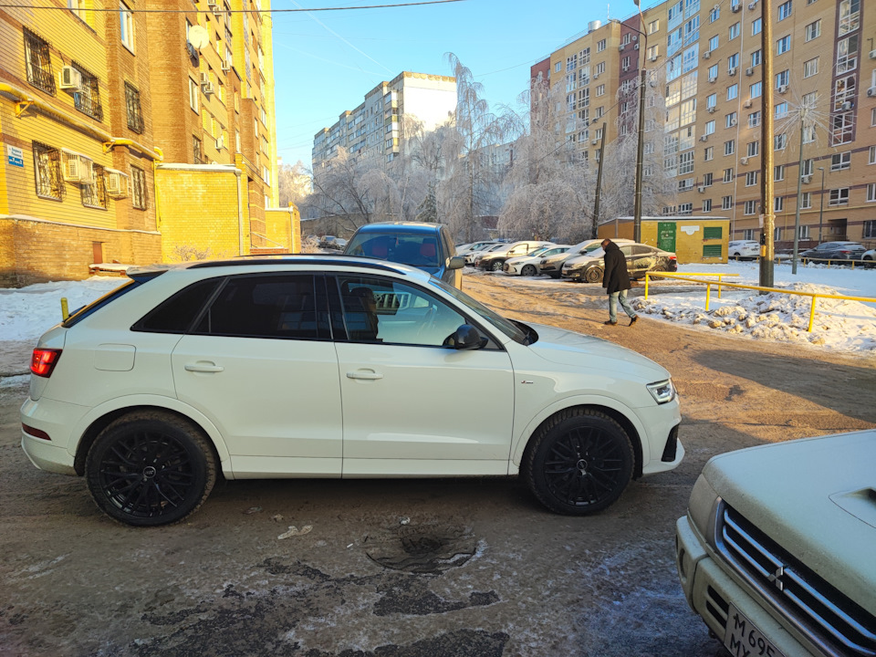Nokian Hakkapeliitta 9 vs Goodyear ug ice arctic . — Audi Q3 (1G), 2 л