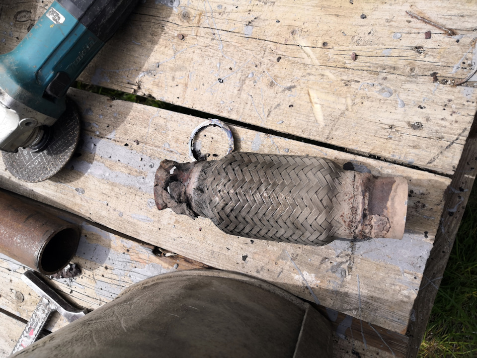 Сварка выхлопной системы — Mercedes-Benz T1, 2,4 л, 1987 года | своими ...