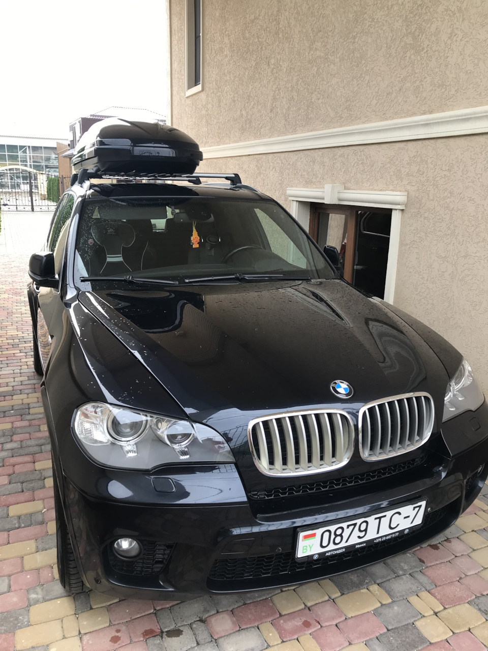 Очередная болячка (замена Пластика под капотом («жабо»)) — BMW X5 (E70), 4  л, 2010 года | своими руками | DRIVE2