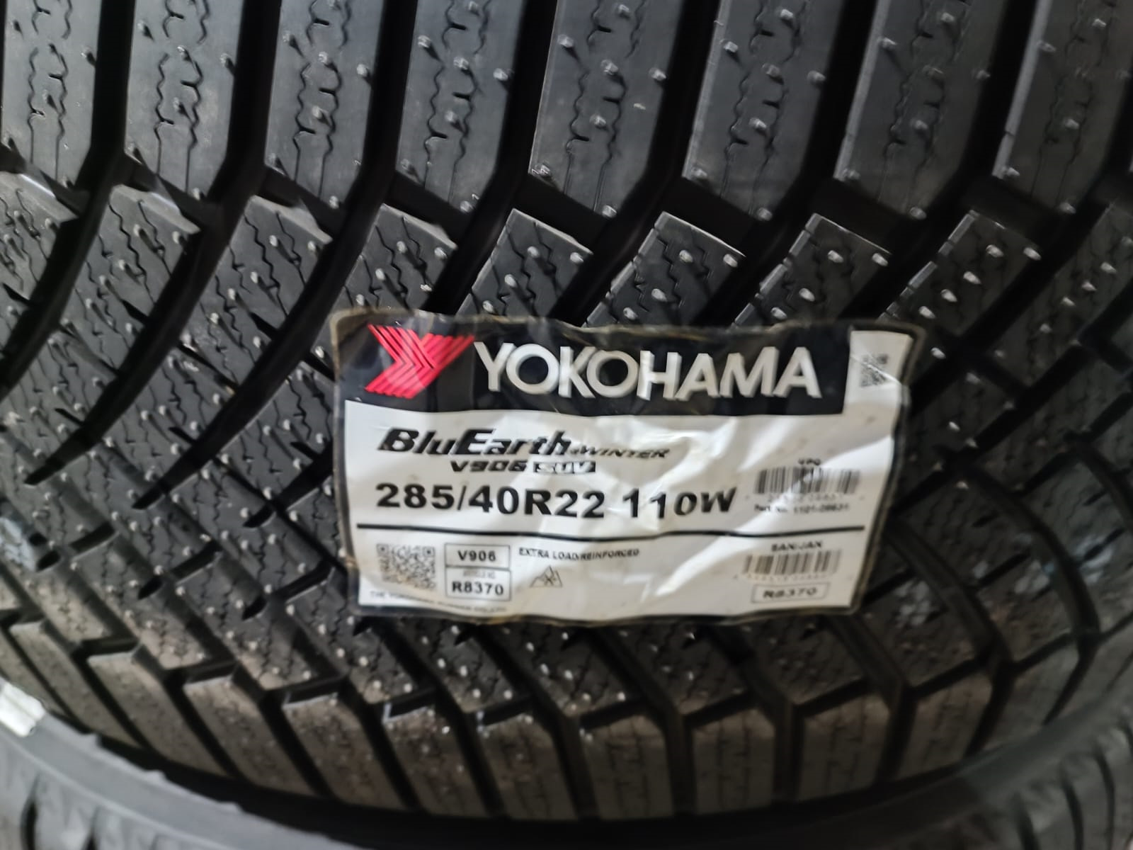 На зиму YOKOHAMA BLUEARTH 285/40 R22 110W — Zeekr 001, 2022 года | шины ...