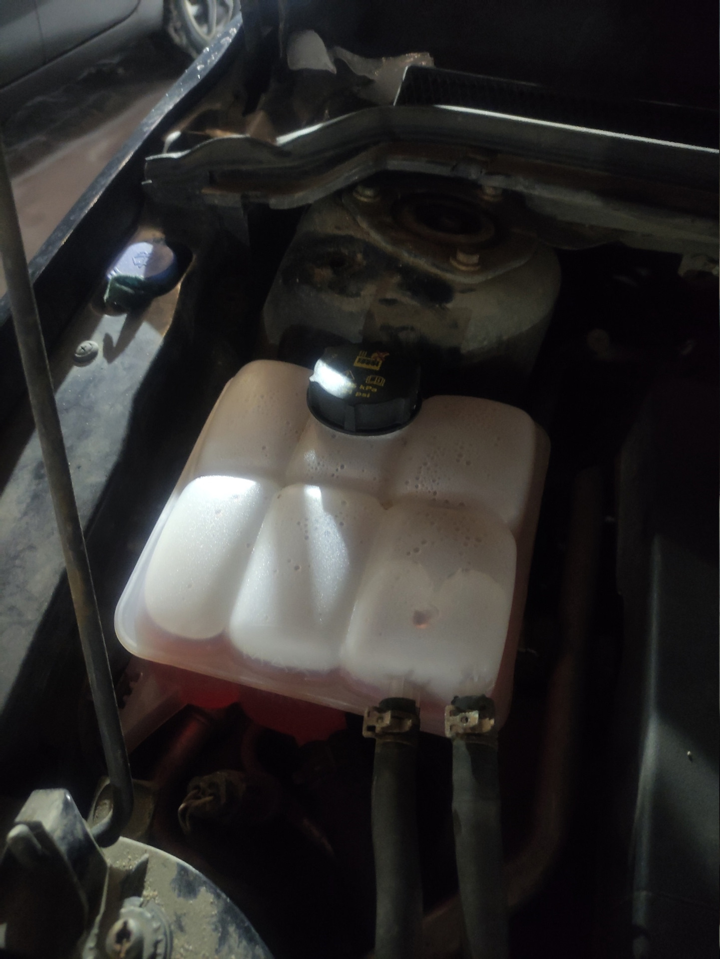 Классика: ошибка P2008, замена клапанов IMRC (и расширительного бачка ...