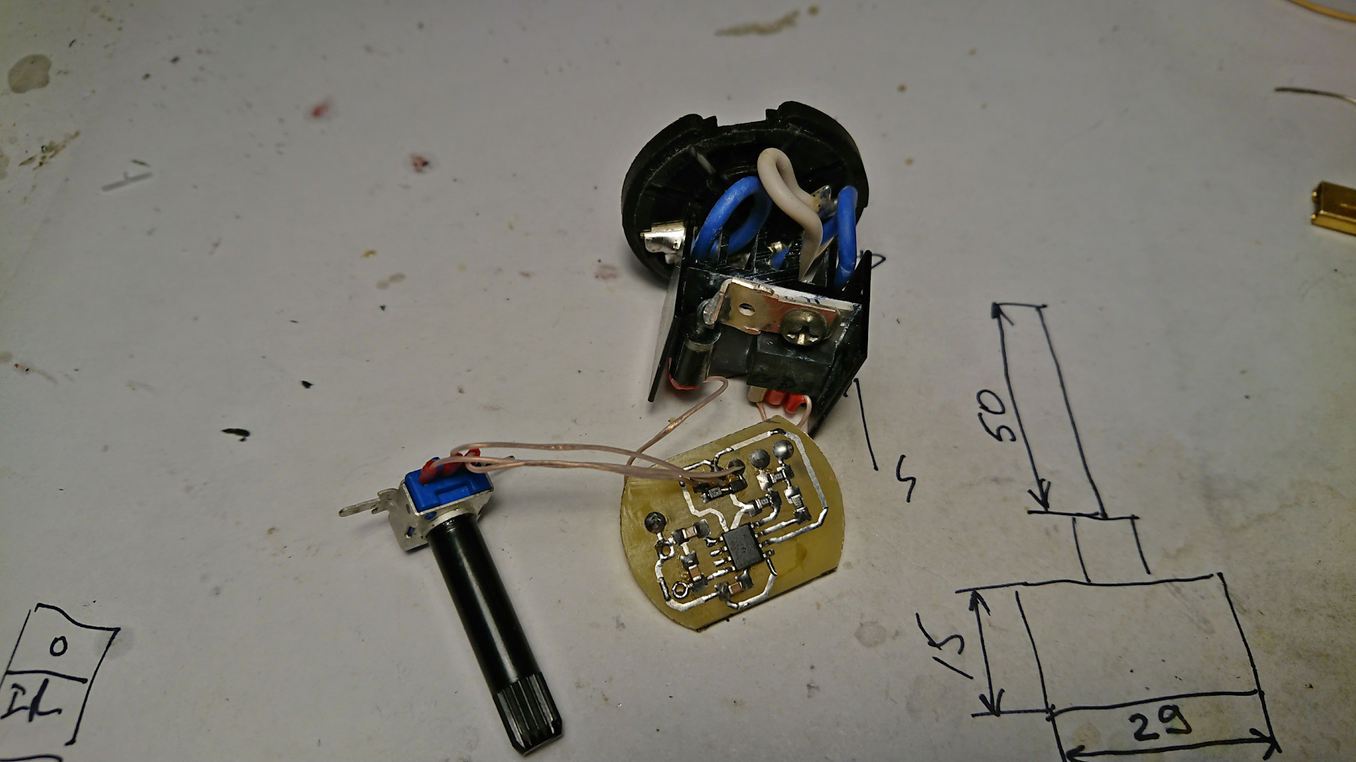 Газель вентилятор печки схема. Регулятор скорости печки ваз 1118. Регулятор оборотов печки 2107. Реле регулятор печки нива. Как сделать регулятор печки.