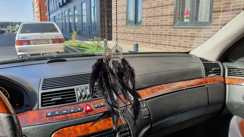 Салон… подушка, накладка и новая висюлька на зеркало. :D — Mercedes ...