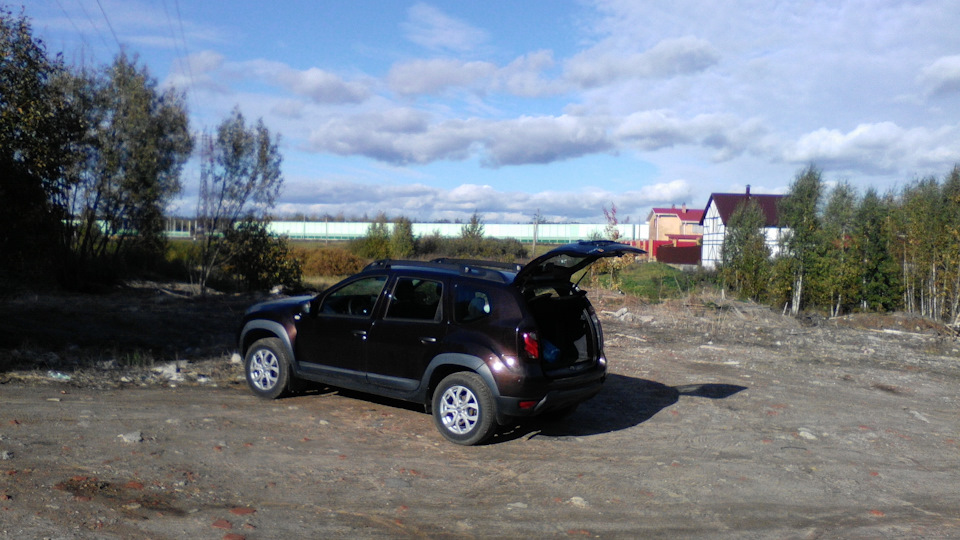 Renault Duster Темный каштан.
