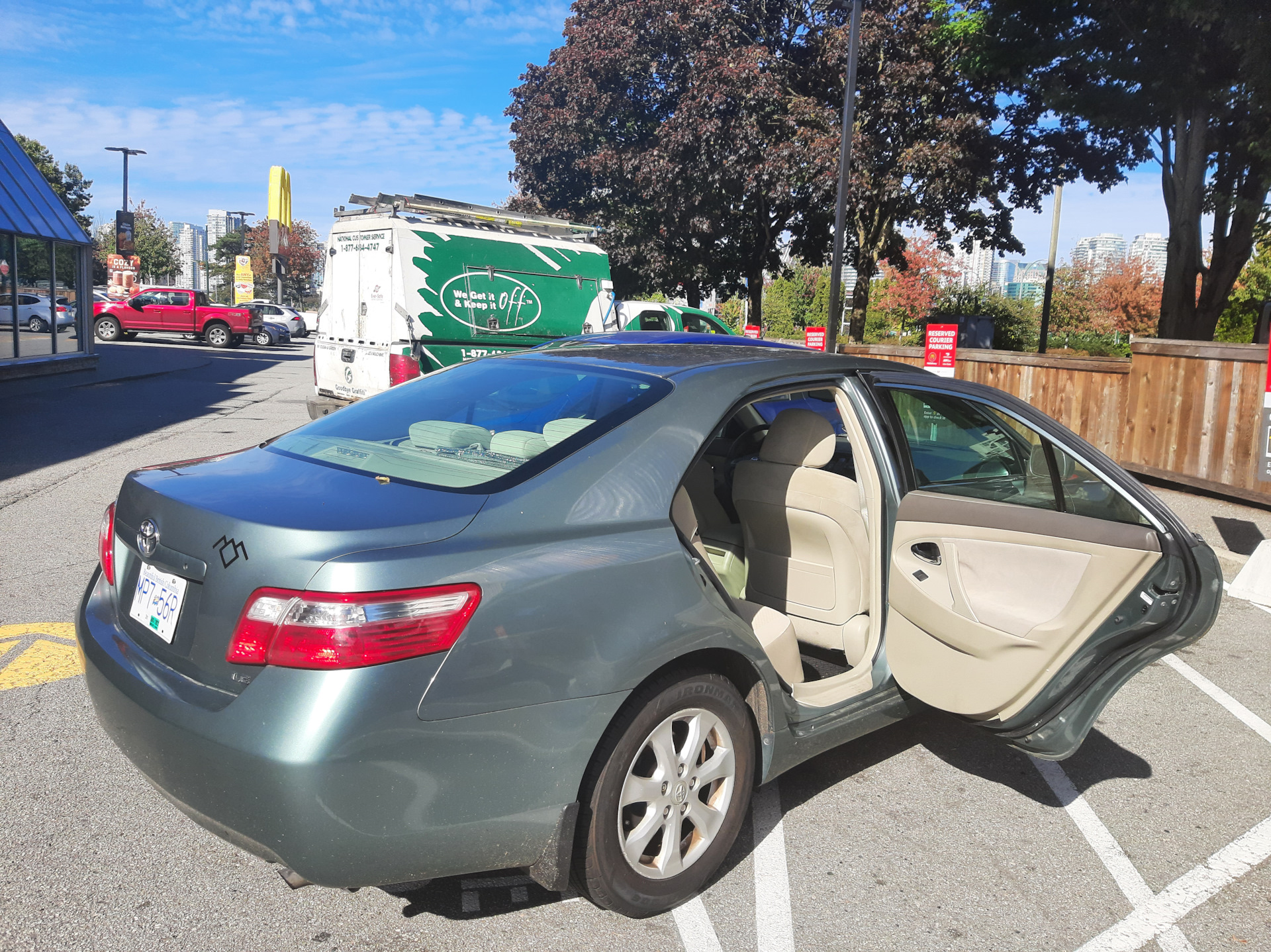 will not open from inside — Toyota Camry (XV40), 2,4 л, 2006 года | визит  на сервис | DRIVE2