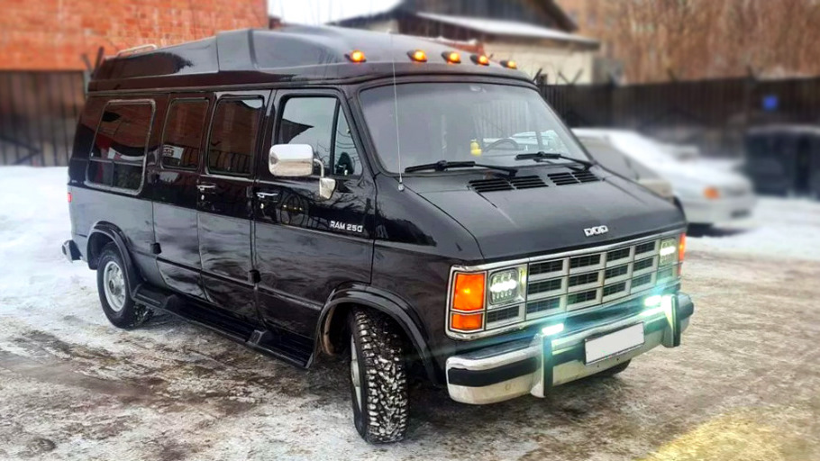 Dodge Ram van 6x6