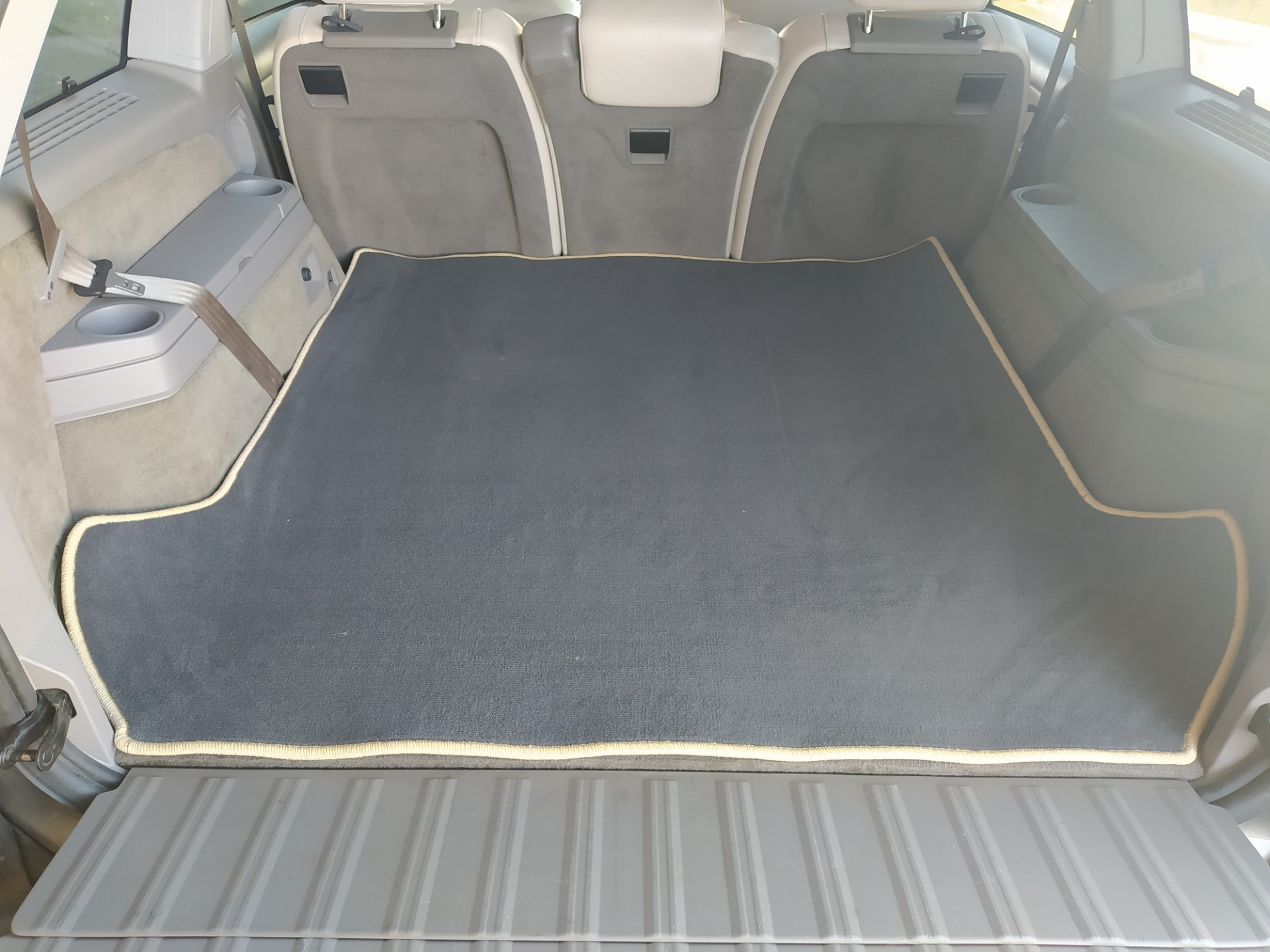 Коврик в багажник — Volvo XC90 (1G), 2,4 л, 2008 года | аксессуары | DRIVE2