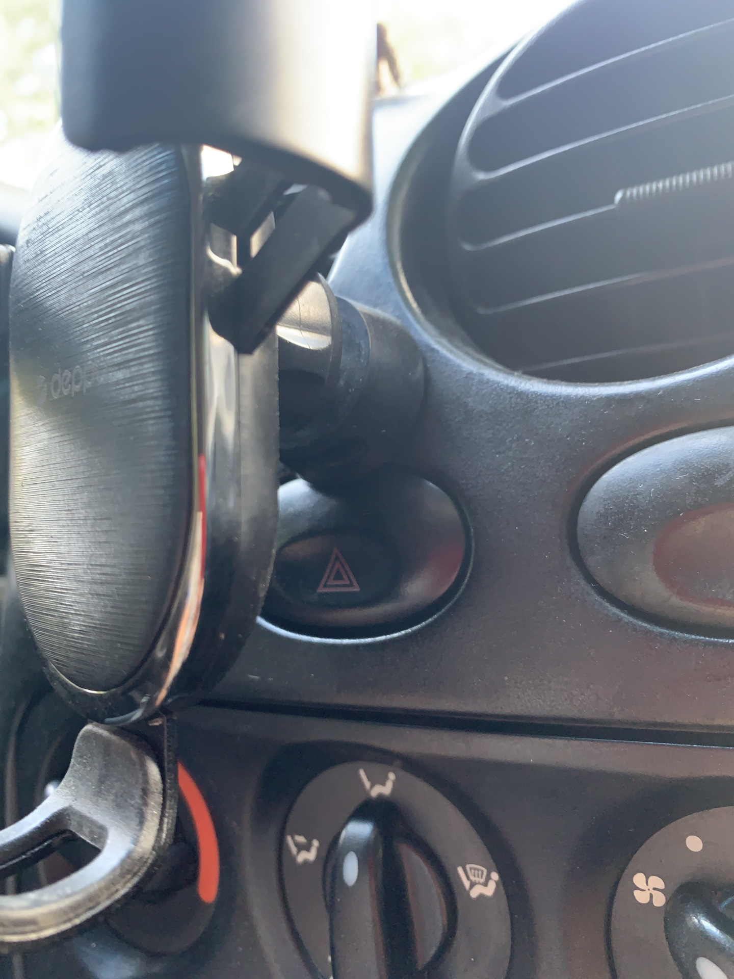 Матиз 08 держалка в панель — Daewoo Matiz (M100, M150), 0,8 л, 2005 ...