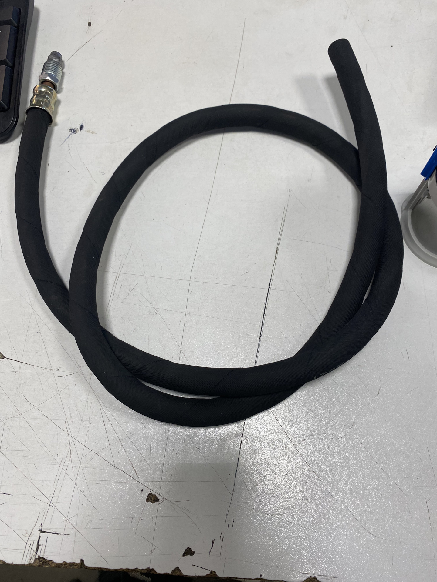 Замена масляного шланга охлаждения радиатора — УАЗ Patriot, 2,7 л, 2012 ...