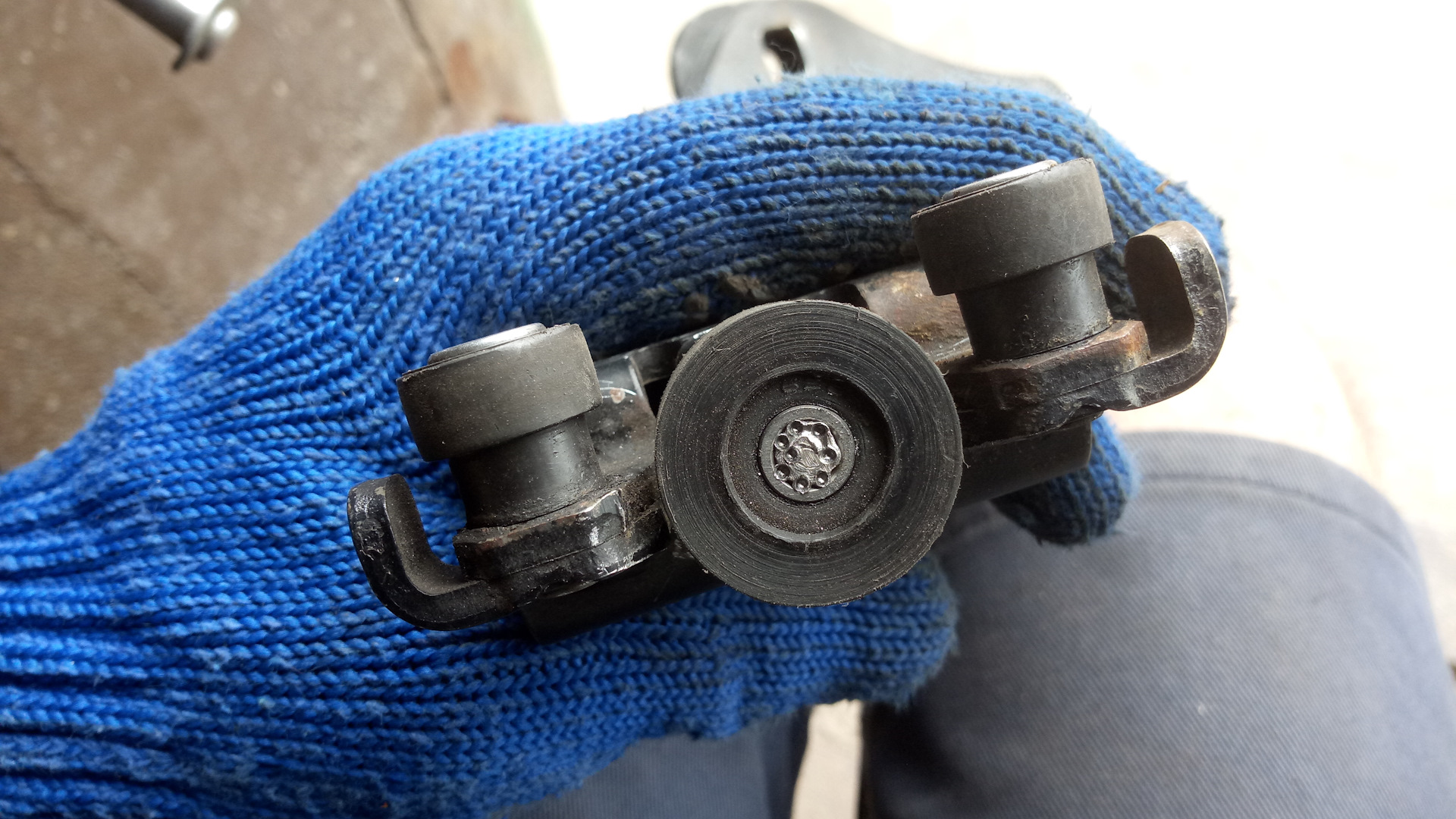 Ролик сдвижной двери кангу 2. Ремкомплект сдвижной двери kangoo 2. Renault kangoo ролик сдвижной двери. Ролик сдвижной двери рено кангу 2 нижний. Ролик сдвижной двери рено кангу 2.