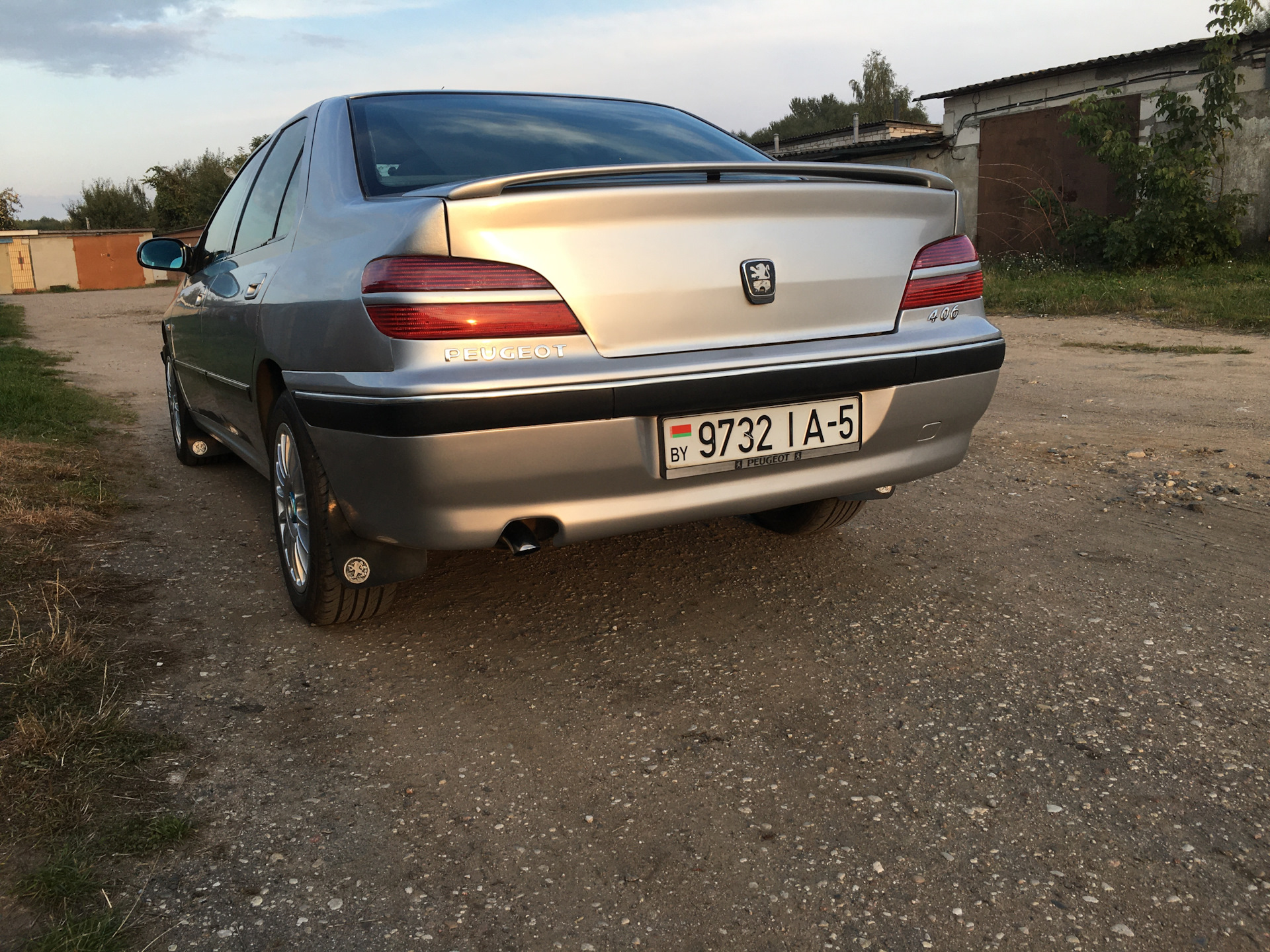 Замена заднего бампера, и не большой отзыв. — Peugeot 406, 2 л, 2000 года |  кузовной ремонт | DRIVE2