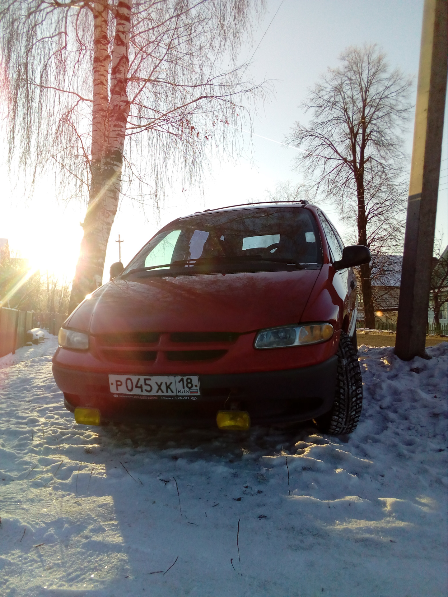 Смена штырей дверных петель — Dodge Caravan Iii 2 4 л 1999 года