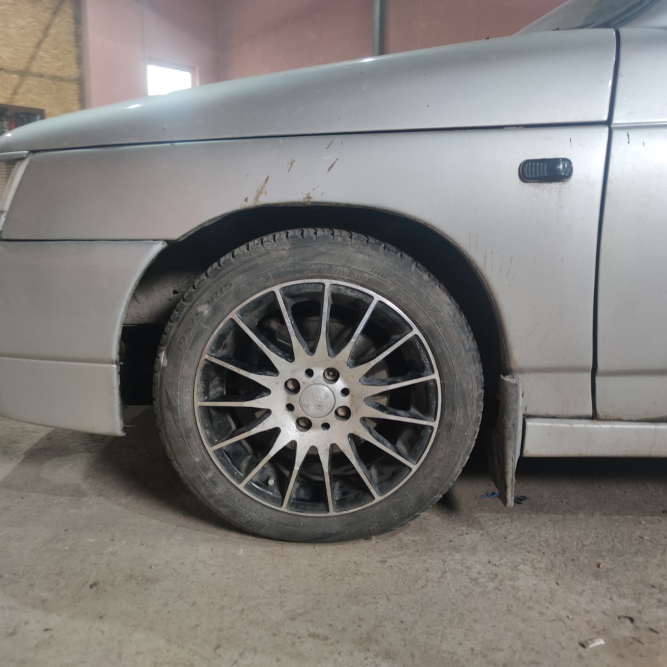 Вид — Lada 21124