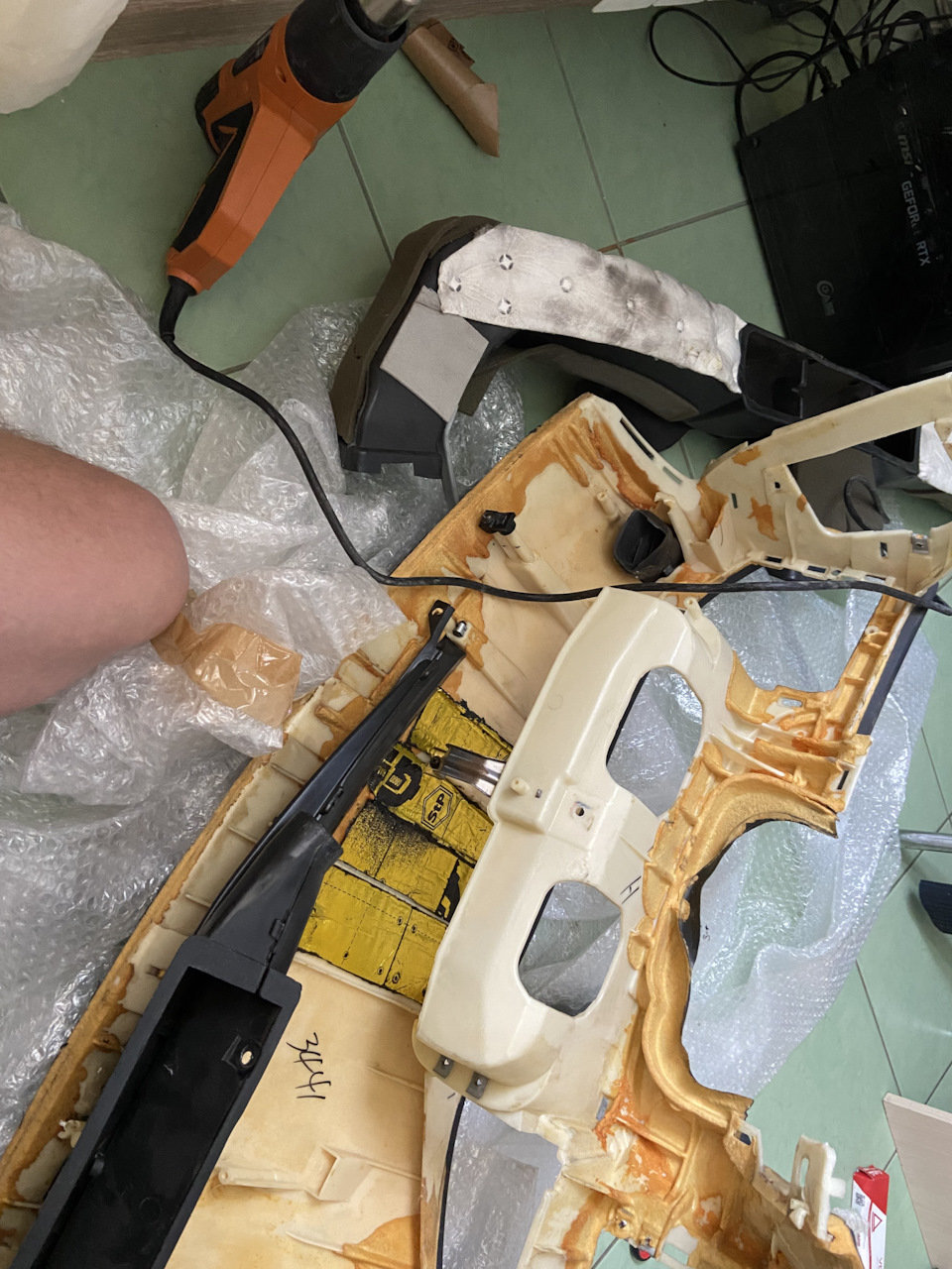 Проклейка панели — Hyundai Elantra (3G), 1,6 л, 2004 года | другое | DRIVE2