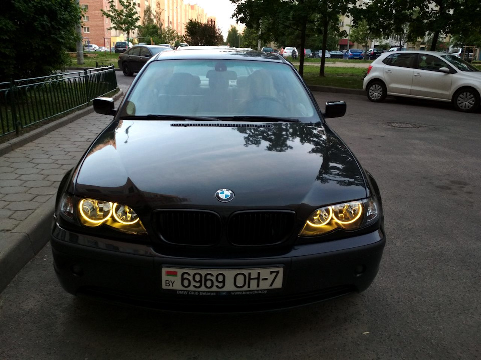 BMW 3 ангельские глазки