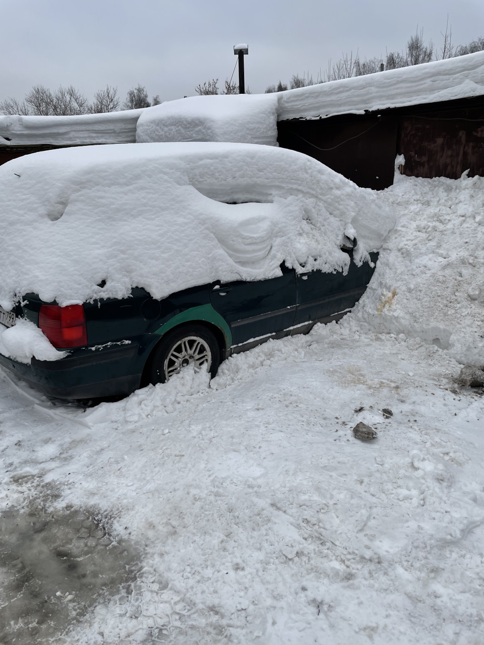 Какая разница? Одной царапиной больше, одной царапиной меньше…» —  Volkswagen Passat Variant (B5), 1,6 л, 1998 года | эвакуация | DRIVE2