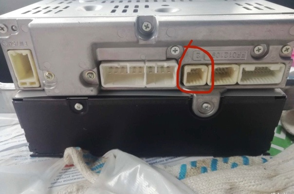 Подключение штатного микрофона к магнитоле toyota rav4 b9017 — DRIVE2