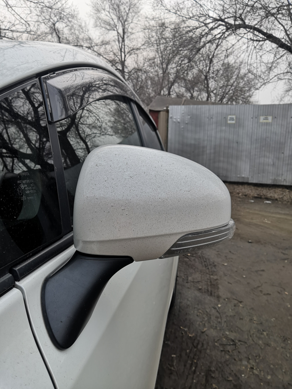 Зеркало заднего вида боковое — Toyota Prius V, 1,8 л, 2015 года ...