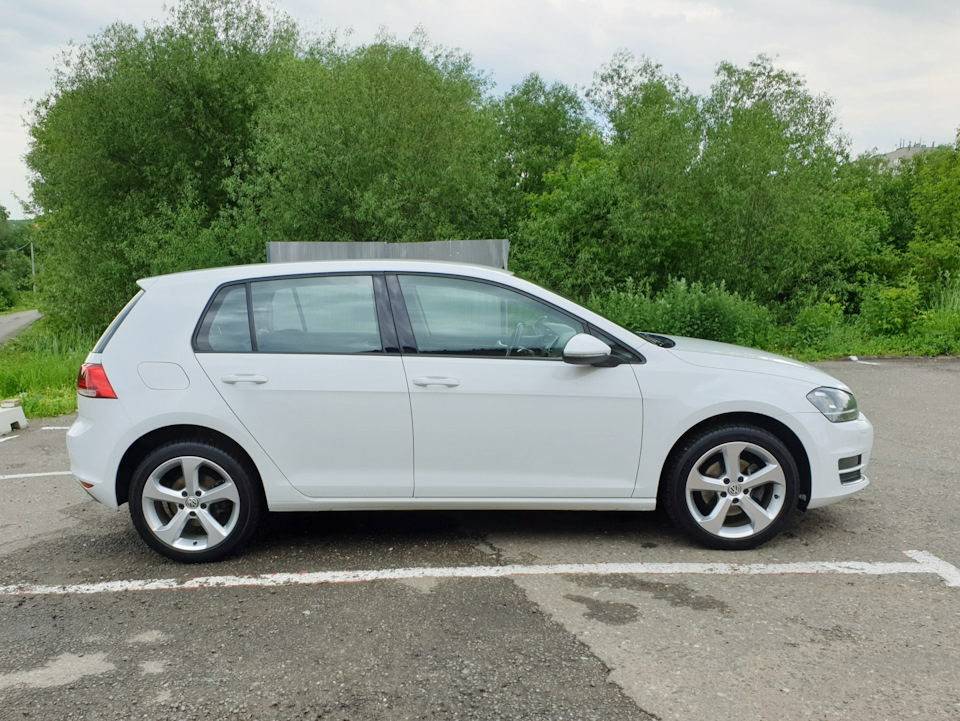 Снял брызговики vw golf 7 — Volkswagen Golf Mk7, 1,4 л, 2013 года ...