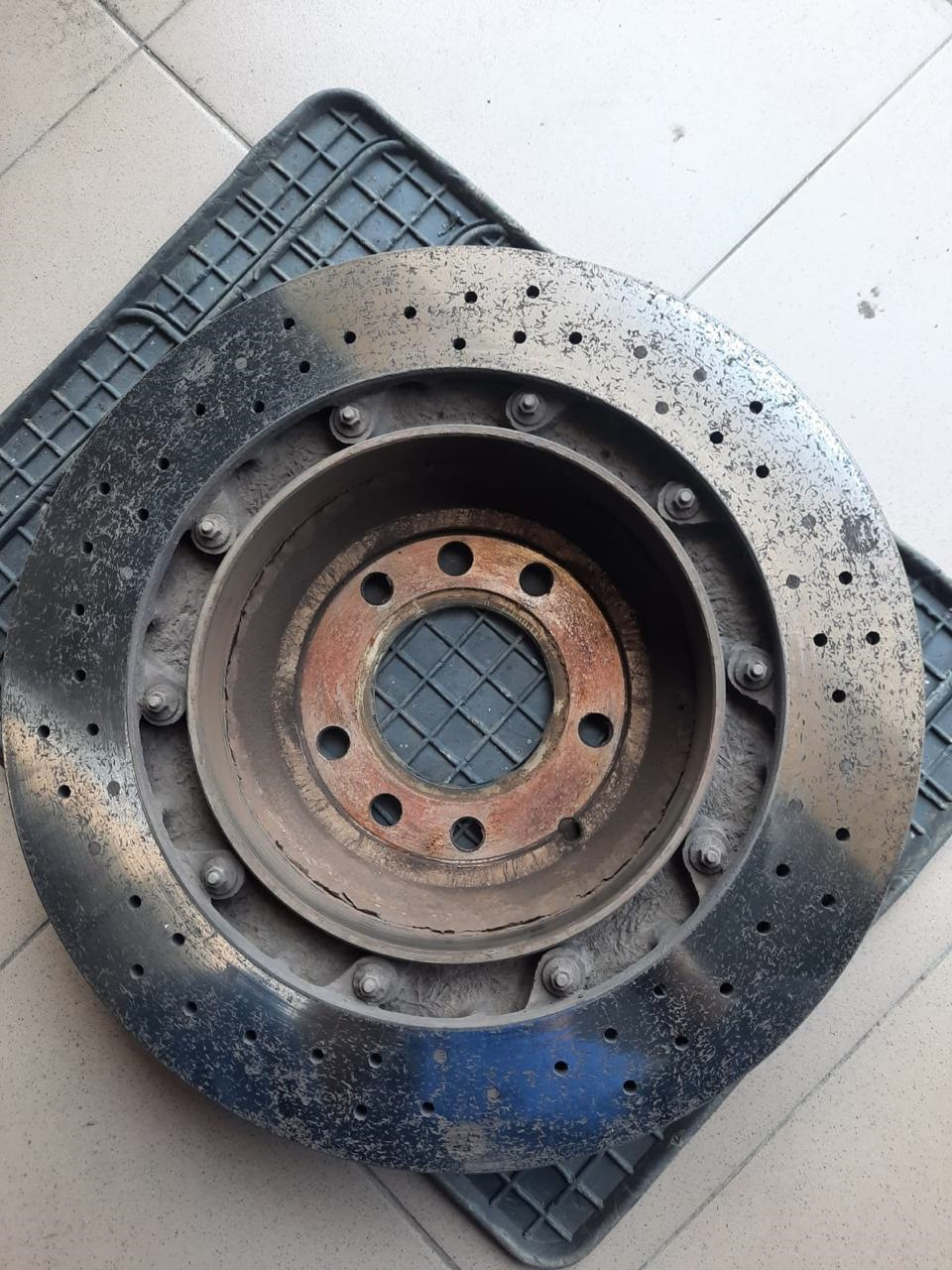 Замена колодок ручника, покраска тормозных щитков, чистка задних ...