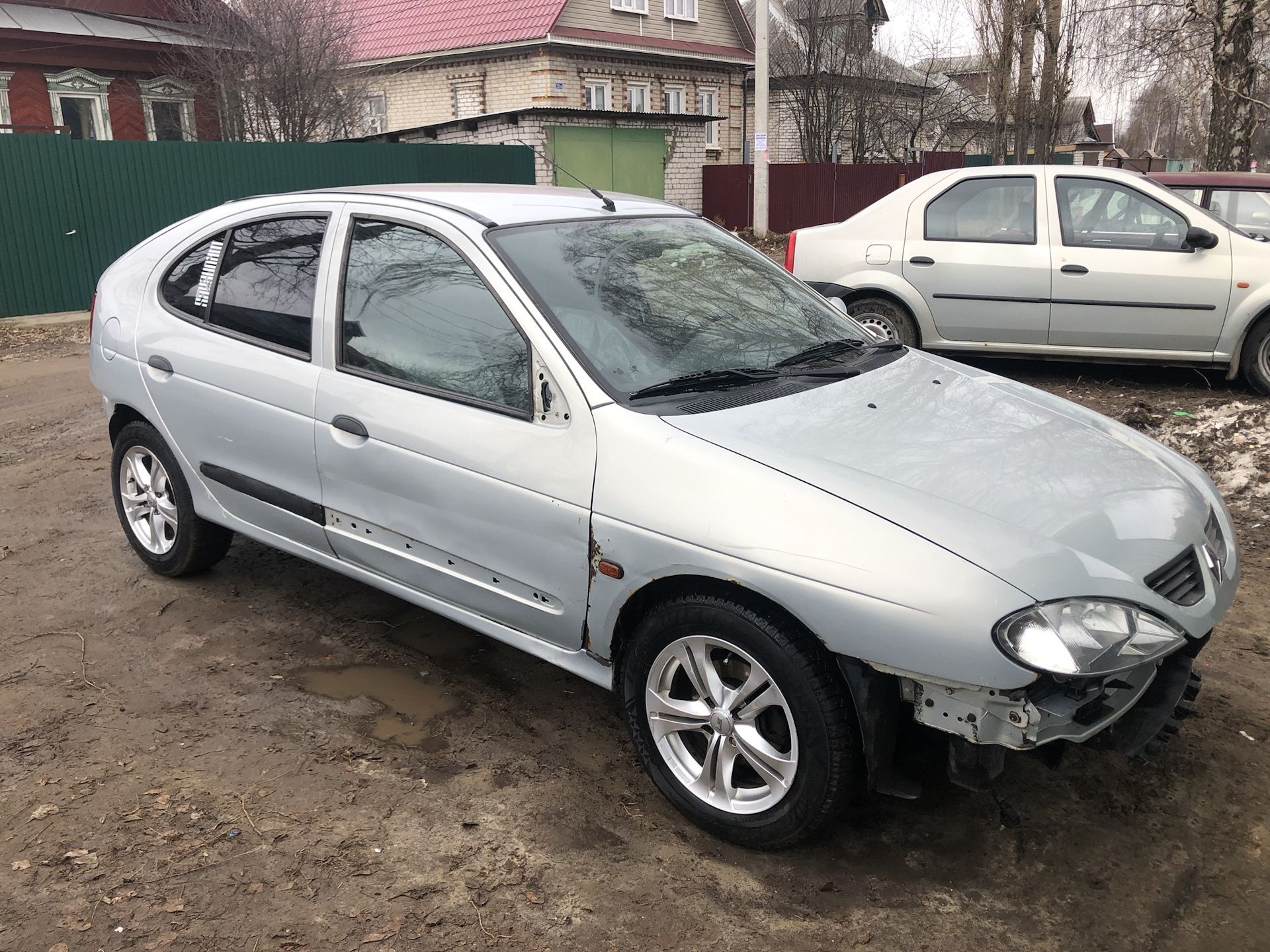 Меган 1.4. Renault Megane 1 кузов. Рено Меган 1 кузов. Рено Меган 1 хэтчбек 96. Рено Меган 1992.