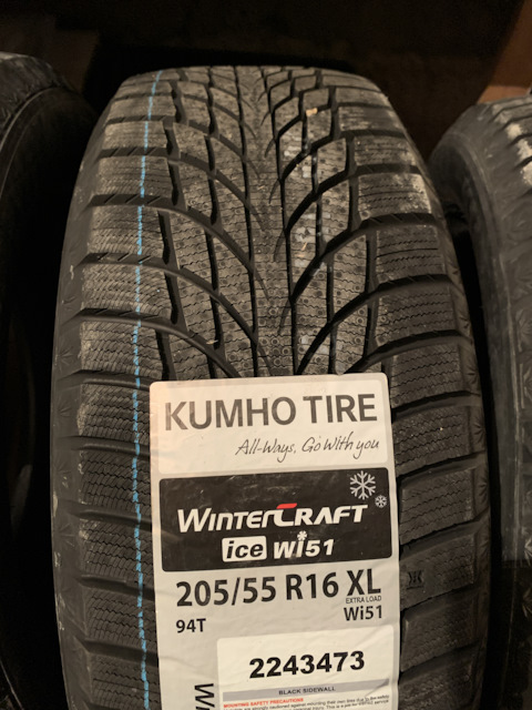 Kumho wintercraft ice wi32 зимняя отзывы. Kumho wi51. Kumho wi51 205/55/16 фото. Давление в зимних шинах Кумхо 16 205 55.