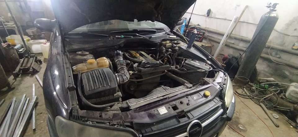 Тугая педаль газа и решение проблемы — Opel Omega B, 2 л, 1995 года ...