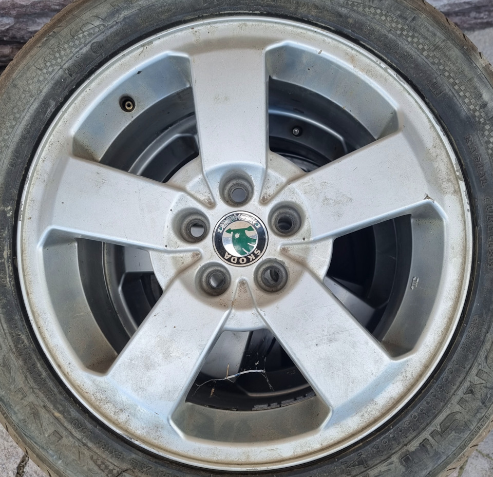 Литые диски VAG 6,5Jx16 ET42 5x100 на Skoda Octavia A4 Mk1. Б/у | 19 ...