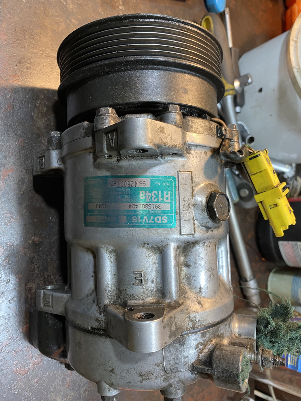 Фото в бортжурнале Peugeot 607. Запчасти на фото: 9642800780