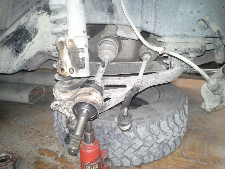 Замена игольчатых подшипников в поворотных кулаках — Chevrolet Tracker ...
