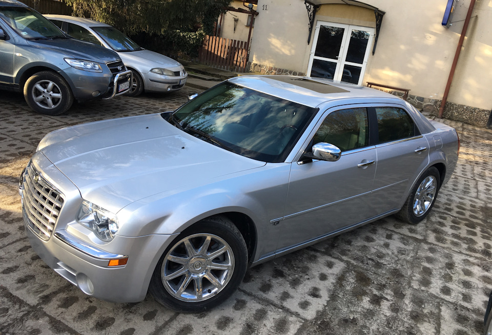 Chrysler 300c 5 7