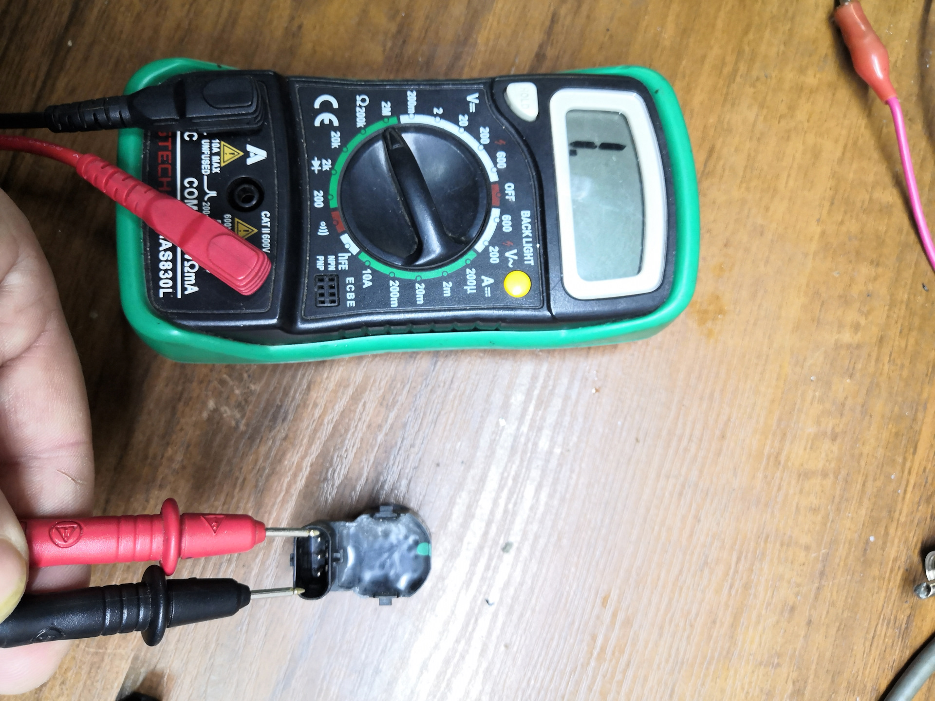 Проверка датчика парктроника мультиметром. Проверка датчика парктроника мультиметром. Как проверить парковочный датчик мультиметром. Как проверить парктроники смартфоном. Проверка парктроника.