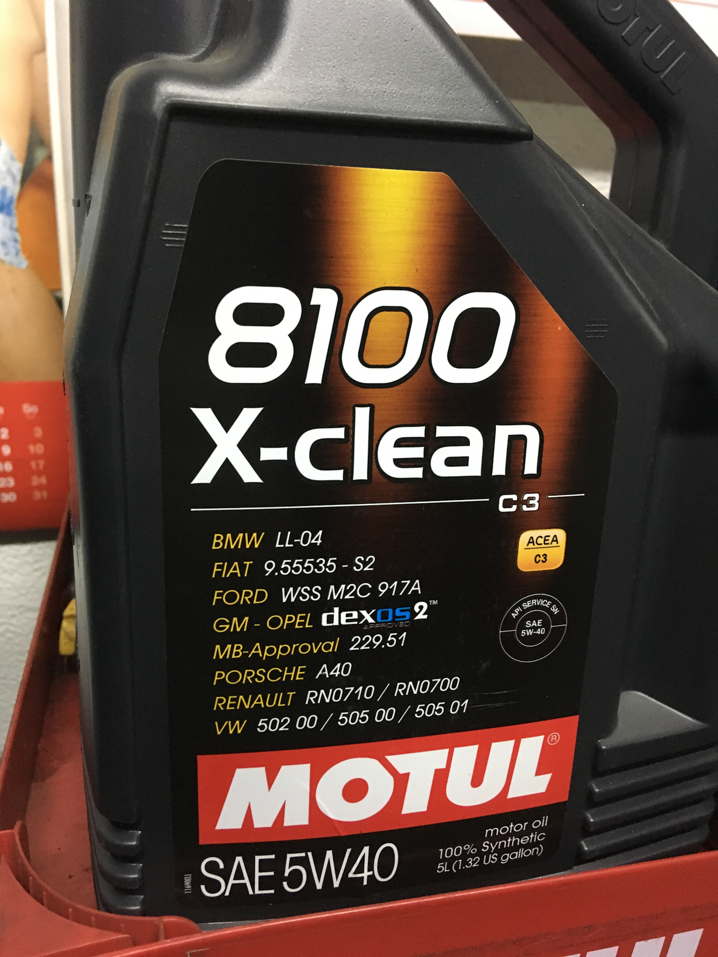 Motul 5w40. Мотюль 5w40 для Форда. Motul 6100 5w30 для Форд фокус. Motul 5w40 Ford Focus. Мотюль для Форд фокус 2 x clean.