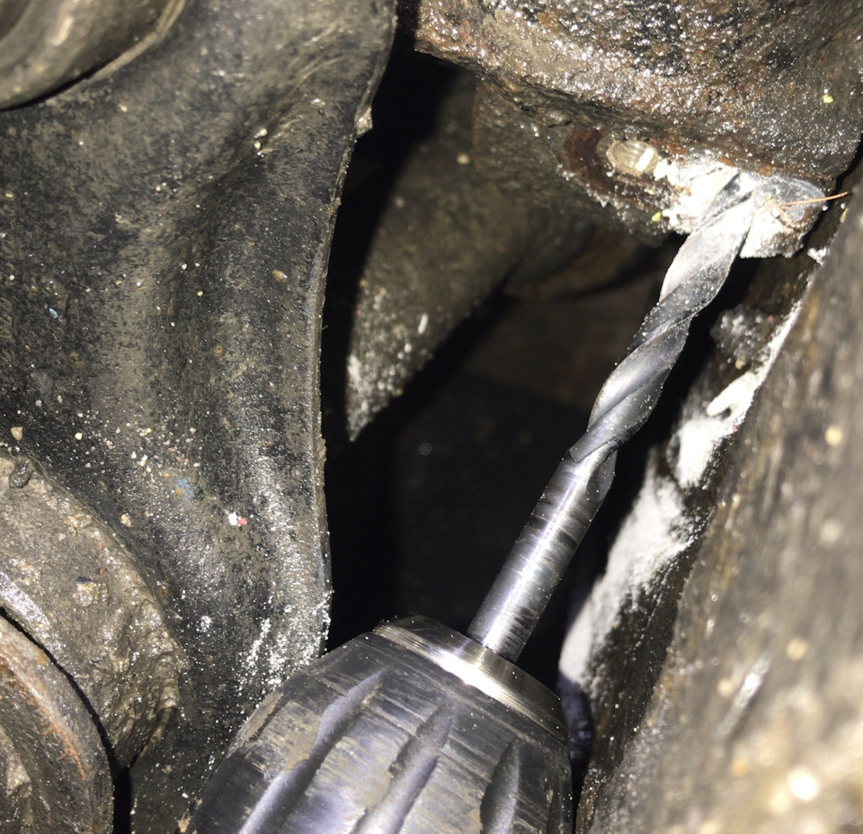 только так. 23 года там врастал — BMW 7 series (E38)