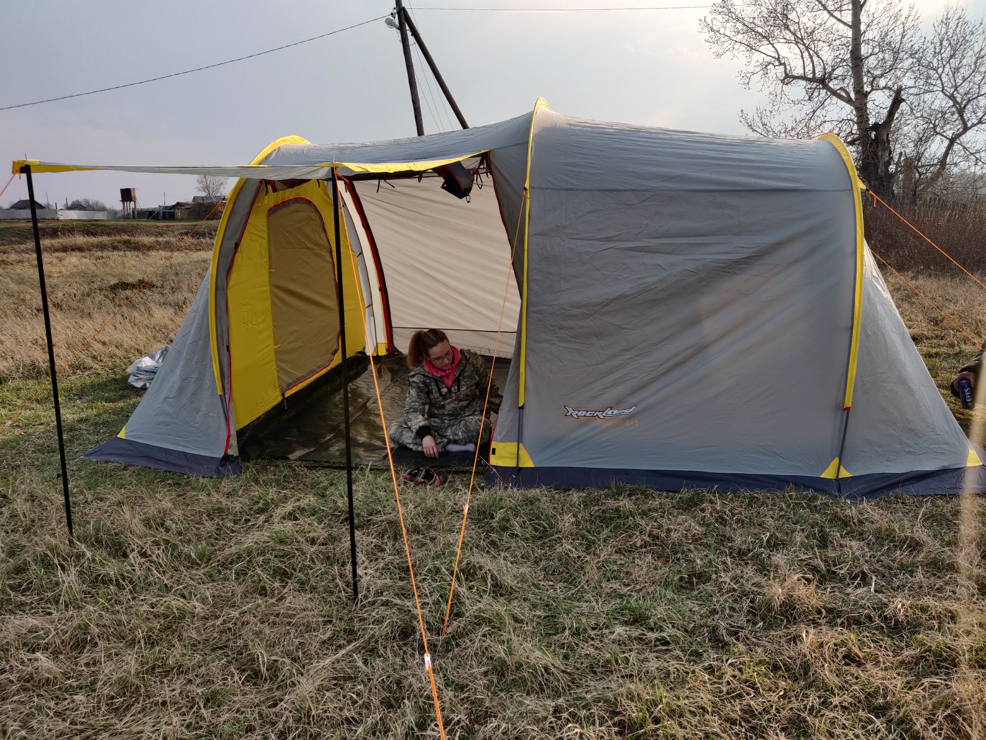 Outventure ottawa 4. Аутвенчер Оттава 4. Палатка. Палатки для кемпинга. Палатка кемпинговая.