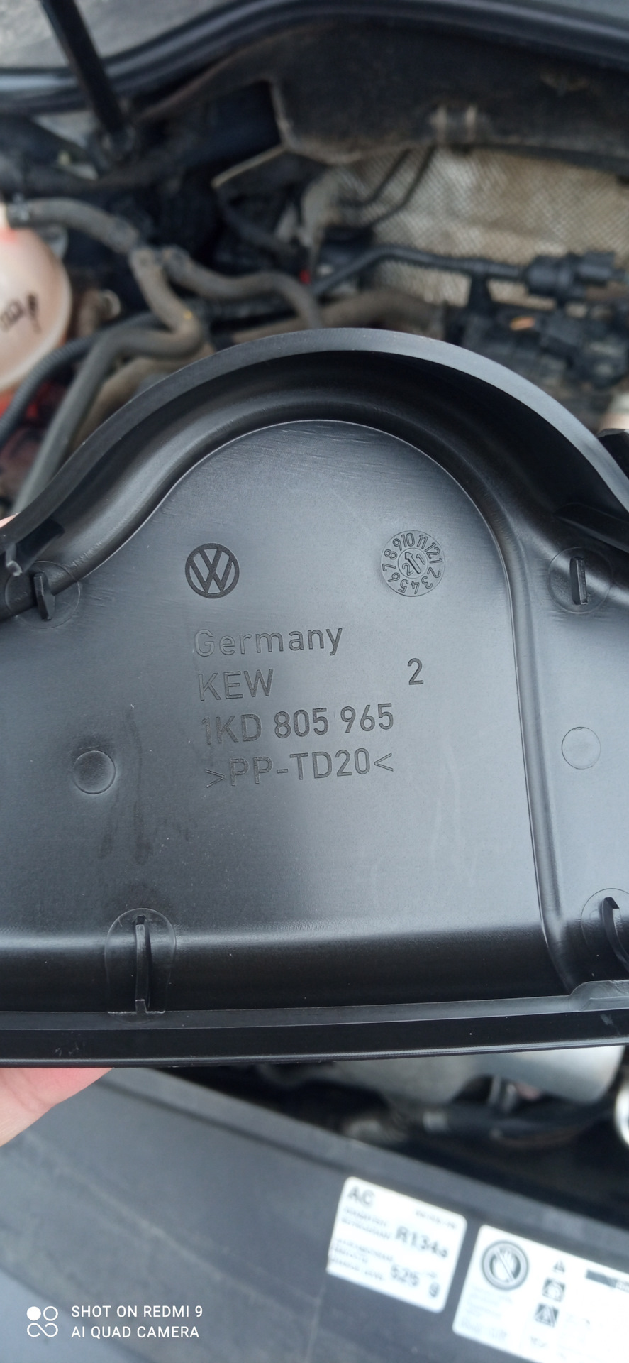 Крышка воздухозаборника! — Volkswagen Golf Mk6, 1,4 л, 2011 года ...