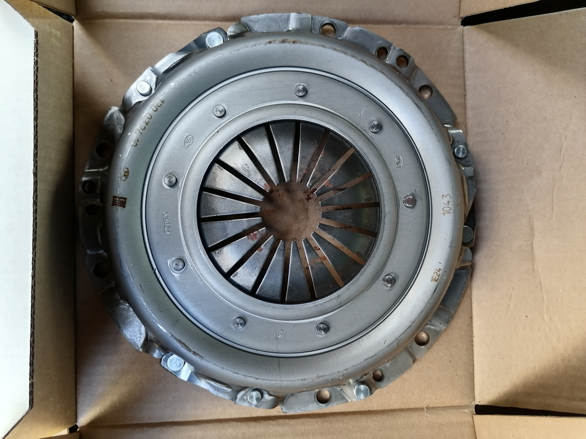 Замена сцепления — Lada Приора хэтчбек, 1,6 л, 2011 года | запчасти ...