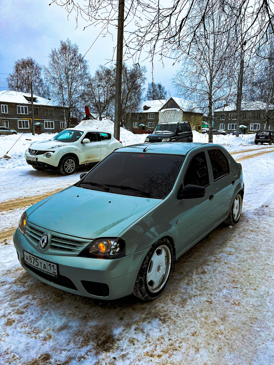 Тонировка Renault Logan в Челябинске — Сатурн