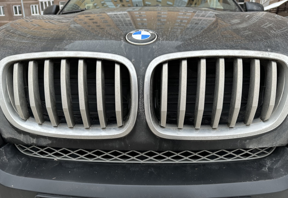 Автоматические жалюзи радиатора — BMW X5 (E70), 3 л, 2009 года | своими ...