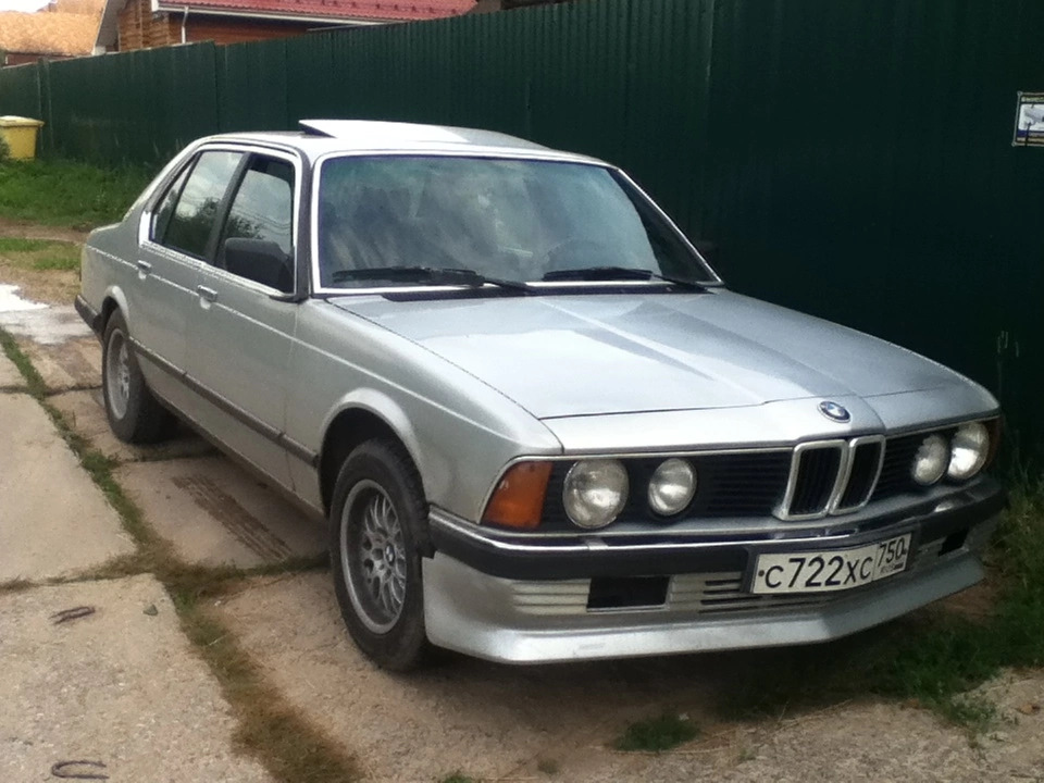 Фото в бортжурнале BMW 7 series (E23)