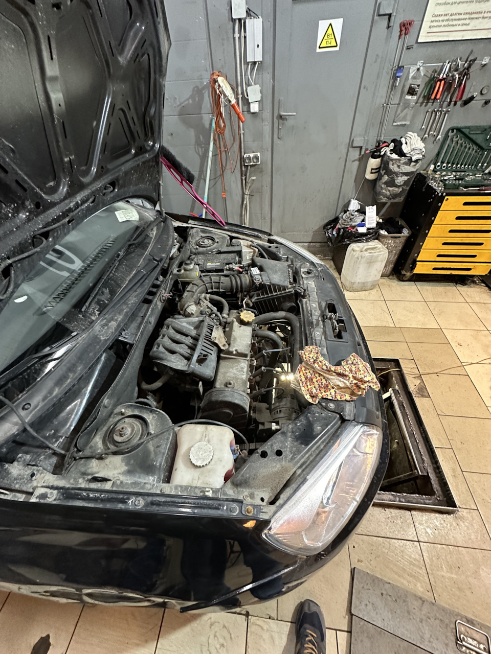 Замена масла в Spot — Lada Гранта, 1,6 л, 2014 года | визит на сервис ...