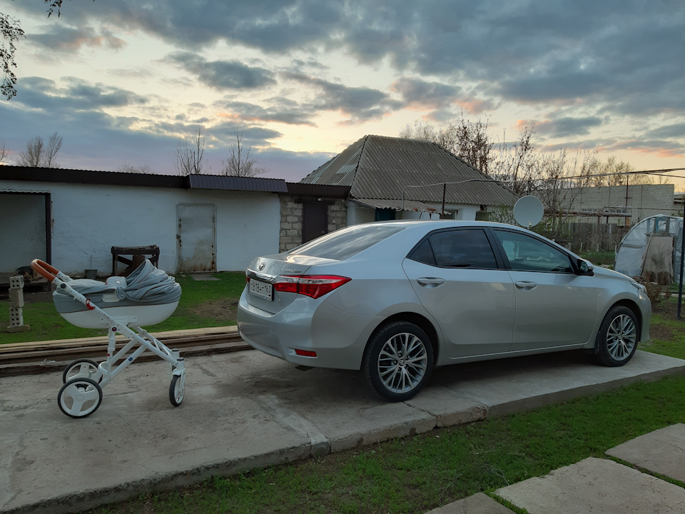 Дочка на Воссенах, папа на реплике Камри 70 — Toyota Corolla (160), 1,6 ...