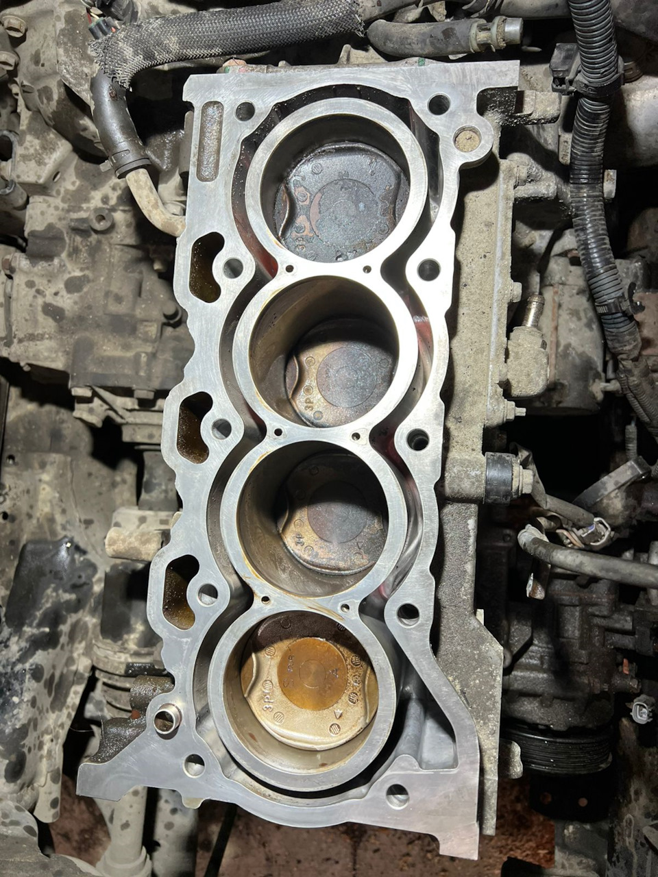 Белый дым из выхлопа. — Toyota RAV4 (IV), 2 л, 2013 года | поломка | DRIVE2