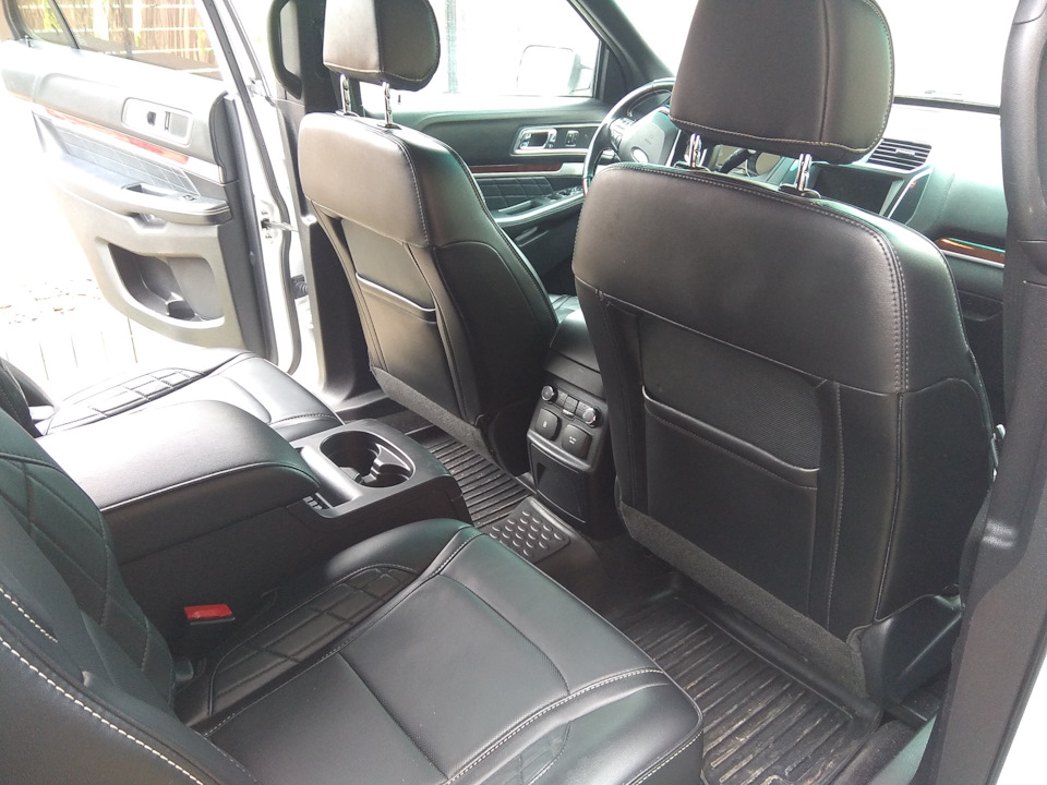 Фото в бортжурнале Ford Explorer (5G)