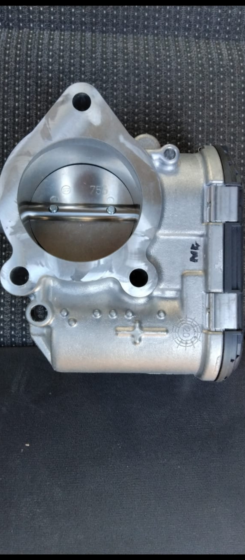 Дроссельная заслонка Bosch 0280750526 Е-Газ Приора — Lada Приора седан ...