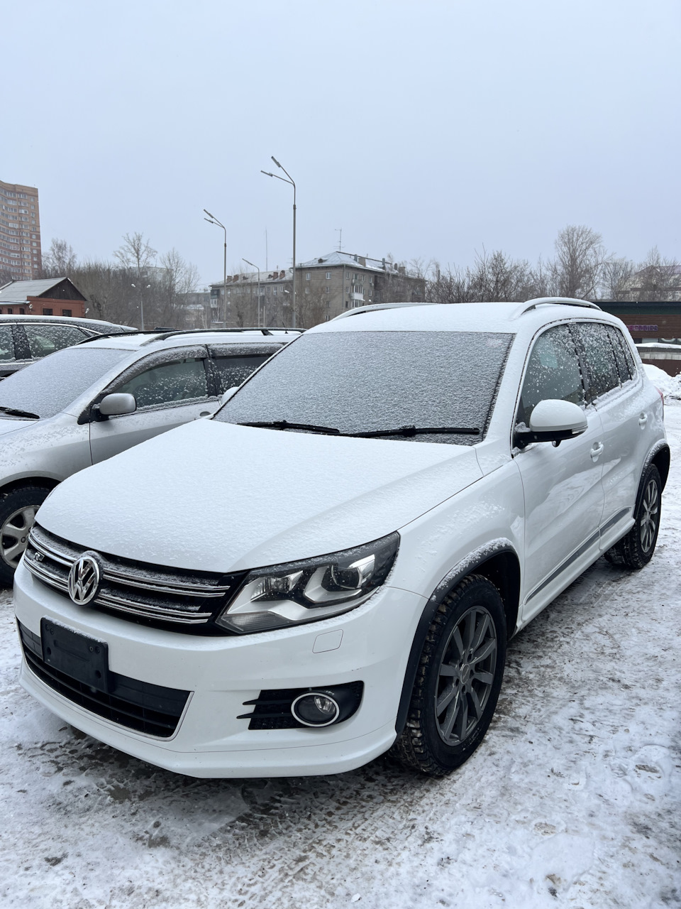 Машина дома 🙌 — Volkswagen Tiguan (1G), 1,4 л, 2013 года | просто так |  DRIVE2