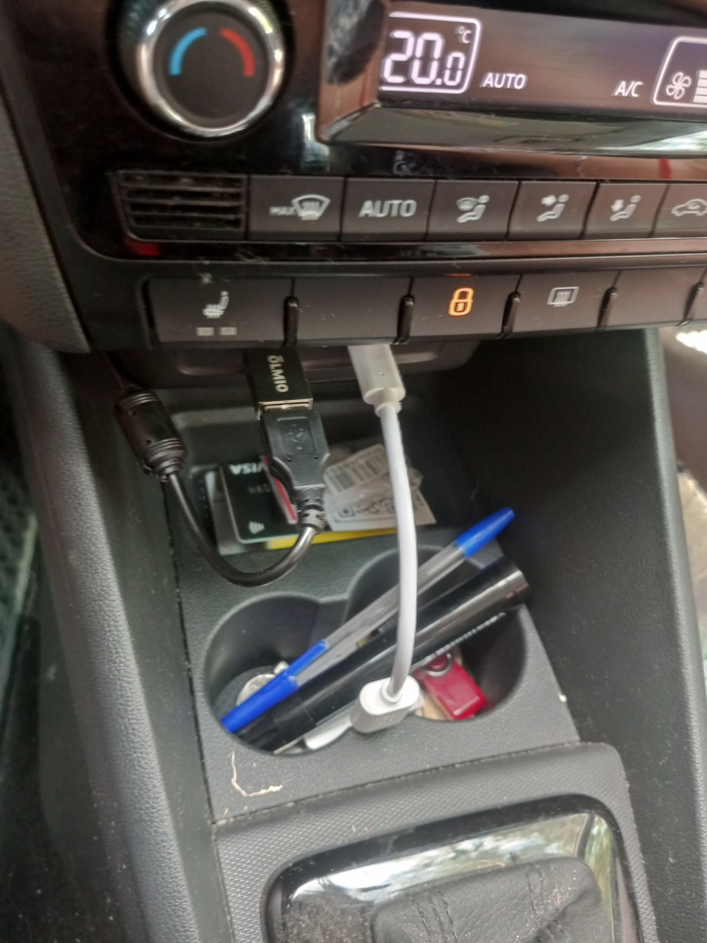 Видеорегистратор Neoline G-Tech X71 — Volkswagen Polo liftback, 1,6 л ...