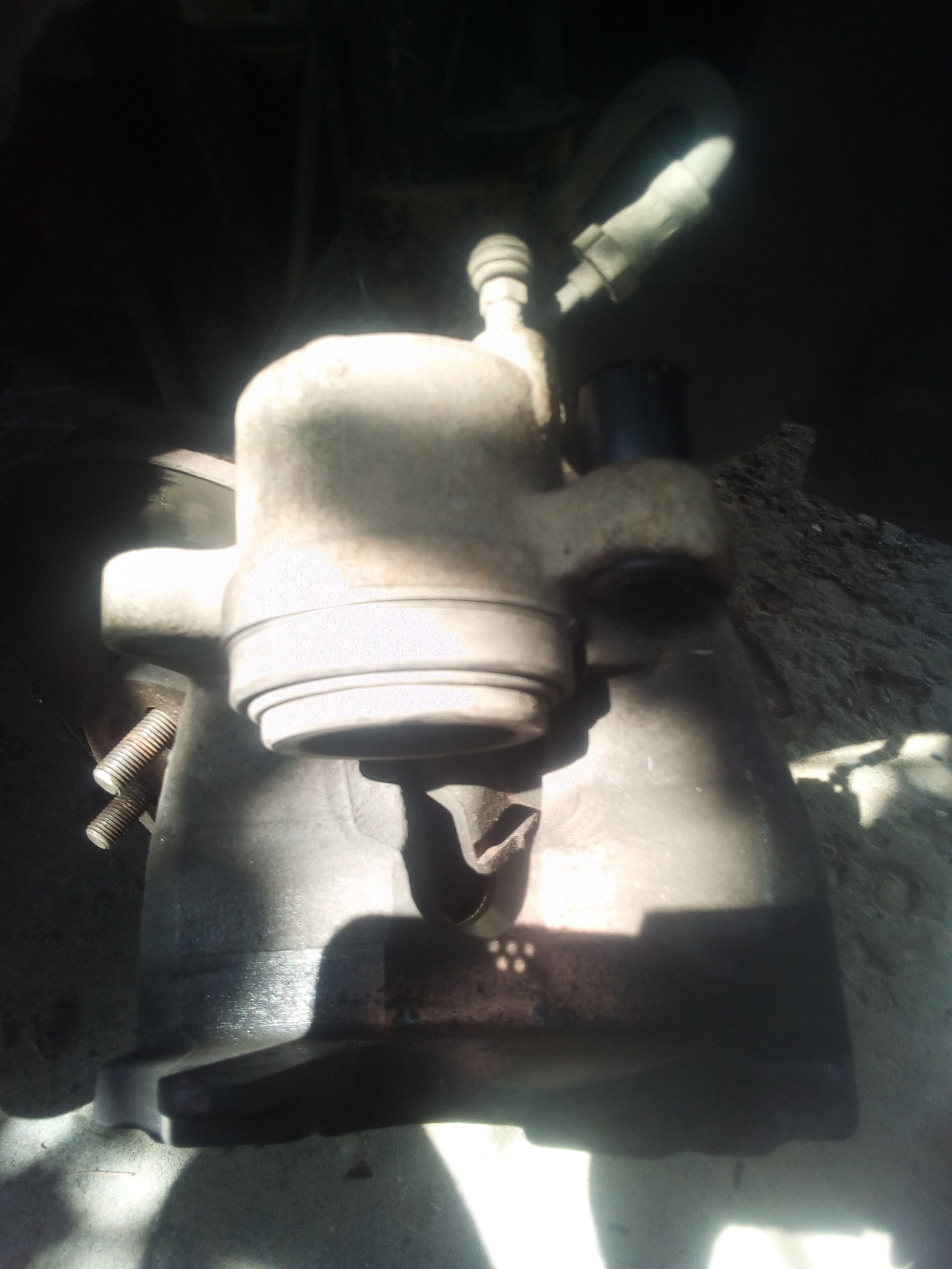 Стук в переднем правом колесе — Ford Focus III Hatchback, 1,6 л, 2012 ...